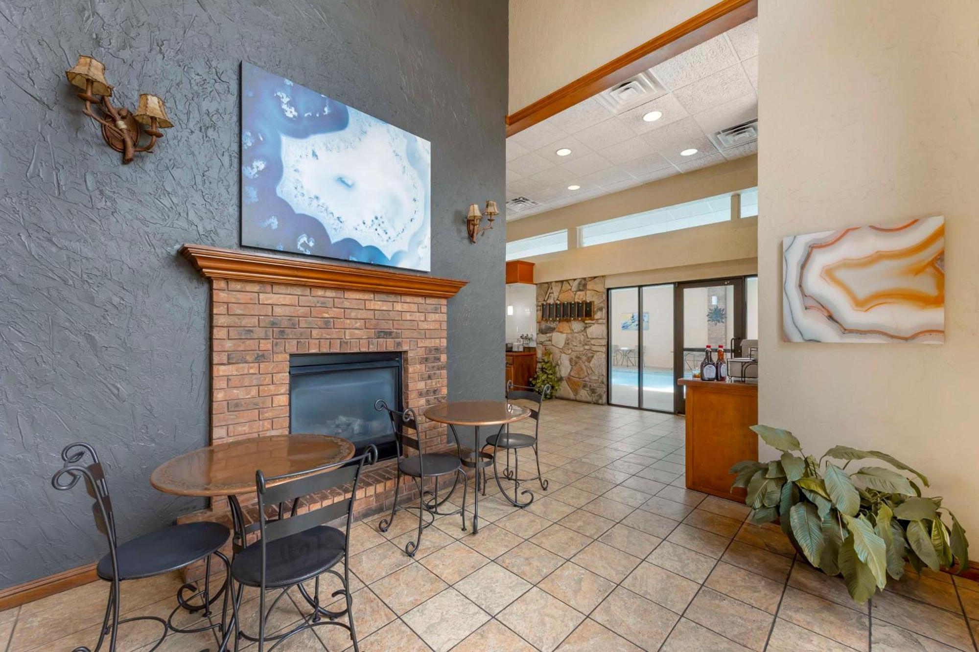 Hotel Western Landing View Inn&suites 3*